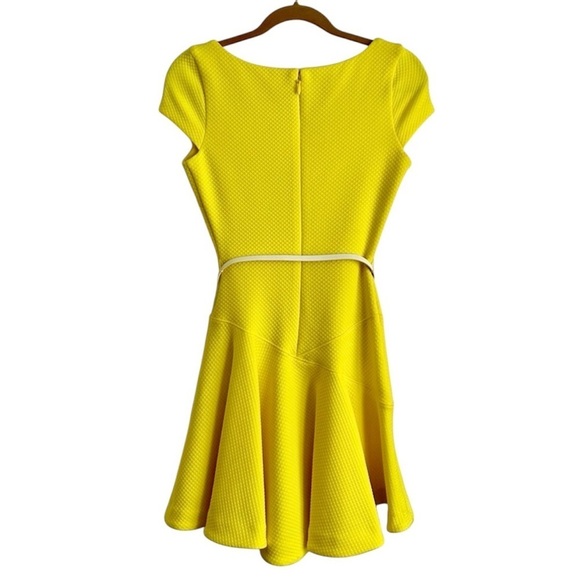 BEBE Yellow Cap Sleeve Flounce Fit & Flare Mini Dress Belted Skater Dress XS - Picture 6 of 7